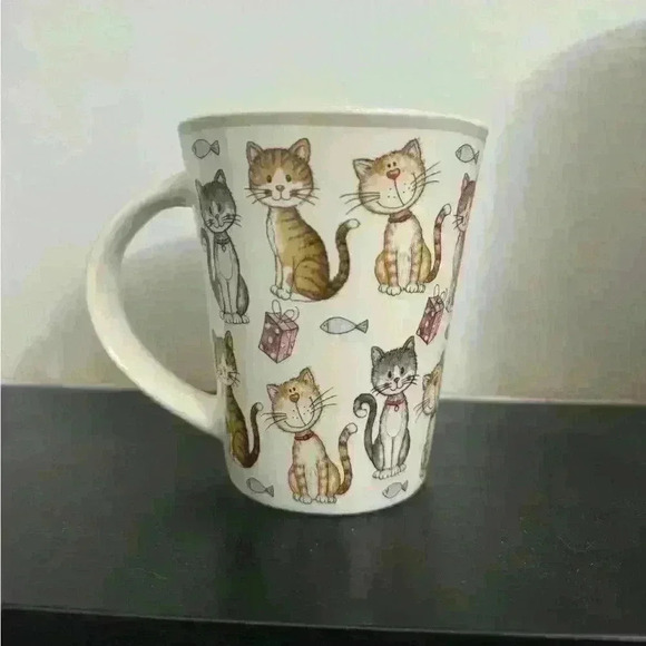Cat coffee mug in perfect  condition and never used - Picture 1 of 6